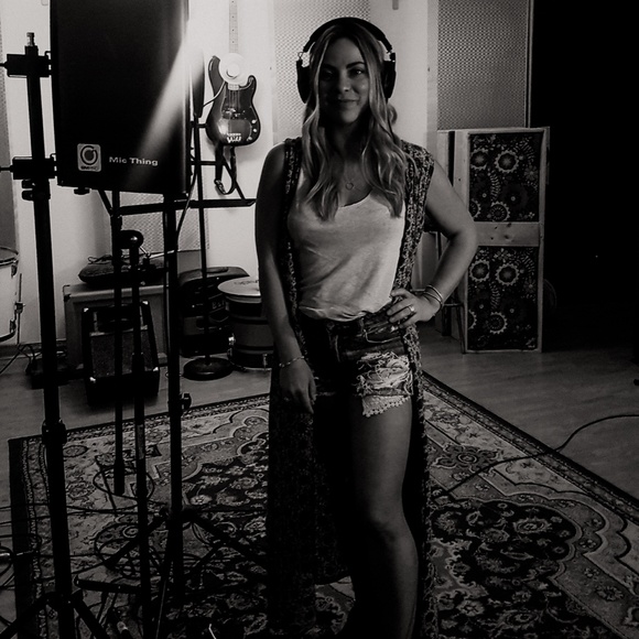 Hey y'all // I'm Sara - Picture 4 of 9